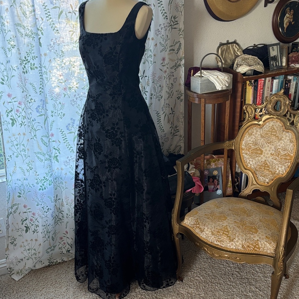 Jessica McClintock Gunne Sax Vintage Black Floral Evening Gown Y2K